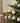 Miljøbillede med sølvjulekugler på et juletræ