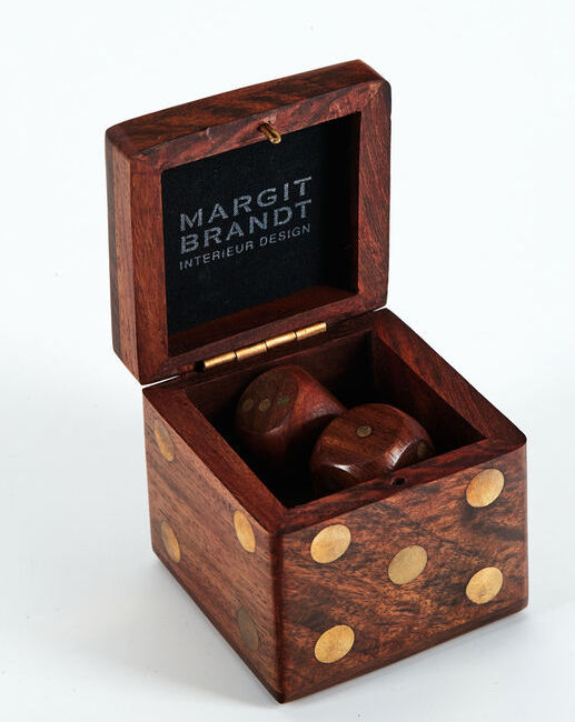 Margit Brandt - Box i træ med 6 terninger