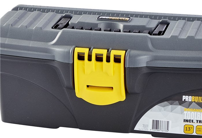 Den sorte værktøjskasses fra Probuilder med gul lukkeclips 