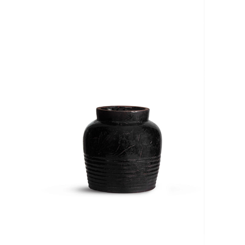 Den rustikke Black Jar fra ByLiving i størrelsen 30,5x30,5 cm  