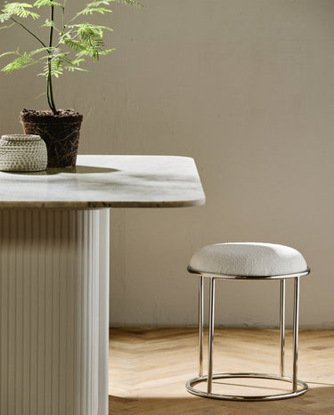 Nordal - KOMATI taburet – elfenben – Ø41 × H47 cm