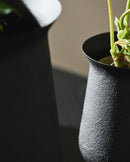 Nordal - ADONY plantekrukke, S – sort – Ø15 × H22 cm