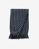 Nordal - NOX plaid – blå/grå stribet – 125 × 150 cm