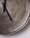 House Doctor - Ur, Curva, Sølv oxideret Ø30 cm