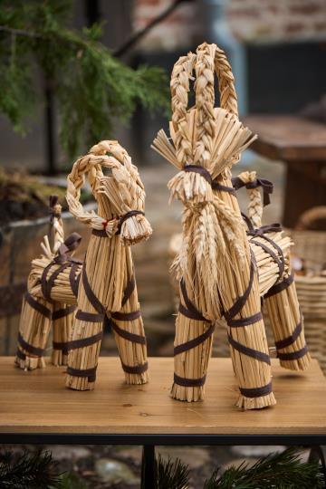 IB Laursen - Julebuk, m/brunt bånd, H43 cm