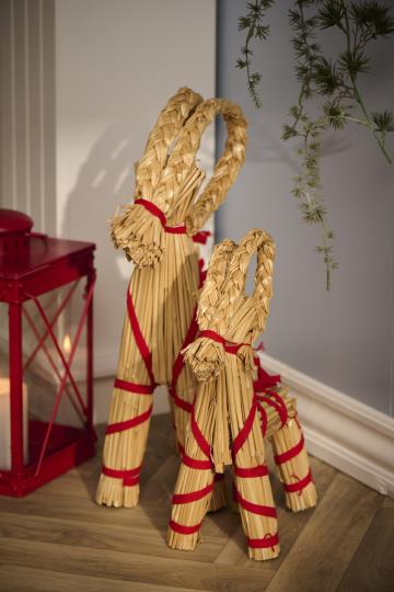 Ib Laursen - Julebuk m/rødt bånd, H43 cm