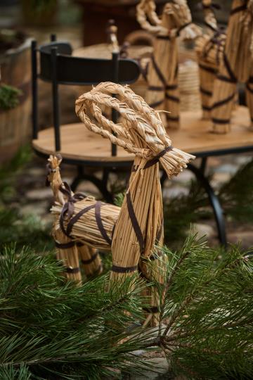 IB Laursen - Julebuk, m/brunt bånd, H43 cm