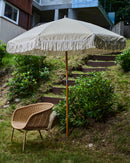 House Doctor Umbra Strandparasol Sand – Ø190 cm med frynser
