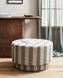 Nordal - LADOGA stribet puf – Ø68 × H42,5 cm