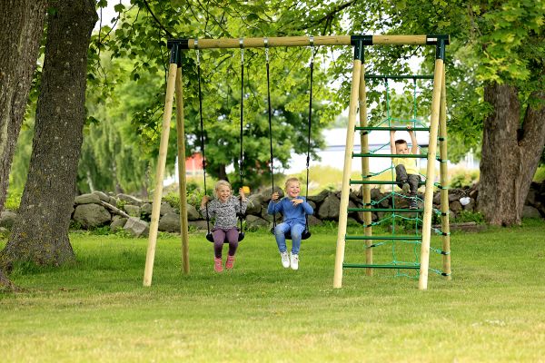 Hörby Bruk - Active High, Højt Gyngestativ med klatrenet+ stige, 2,5 m