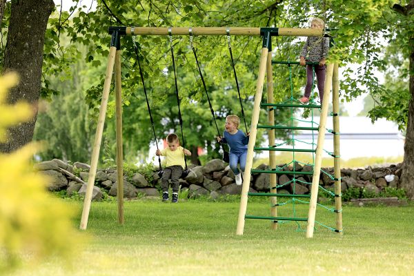 Hörby Bruk - Active High, Højt Gyngestativ med klatrenet+ stige, 2,5 m