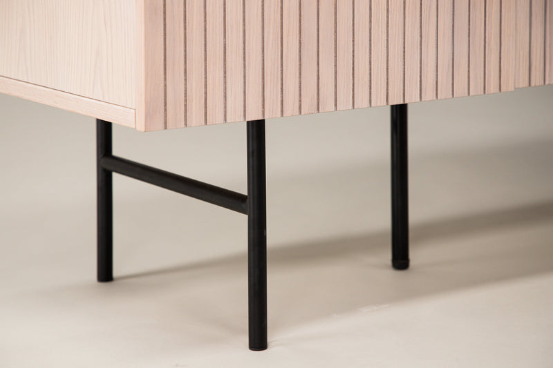 Vind - Björkön, Skænk – Hvidvasket / Finér, 150x75x42cm