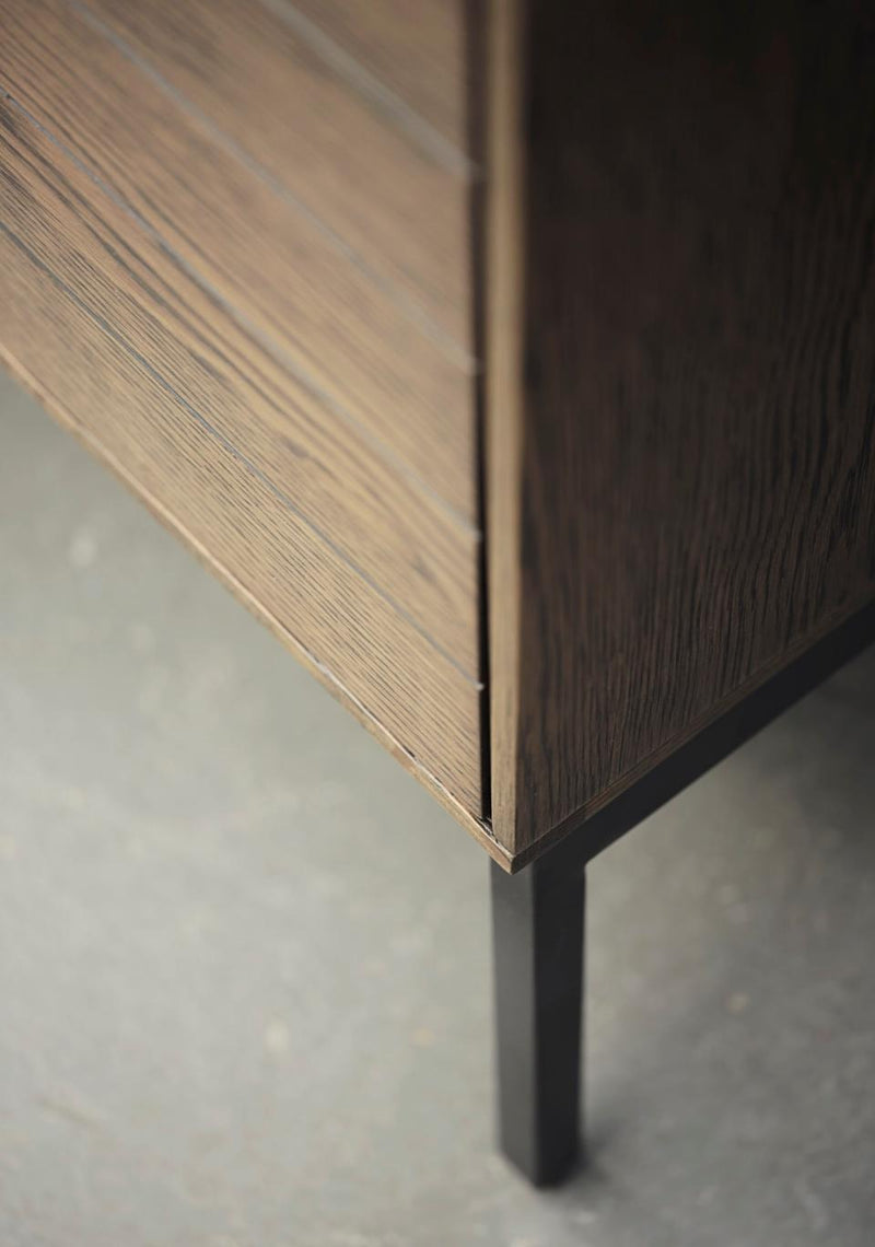 Modica Skab, Røget Eg, 122x45x132 cm