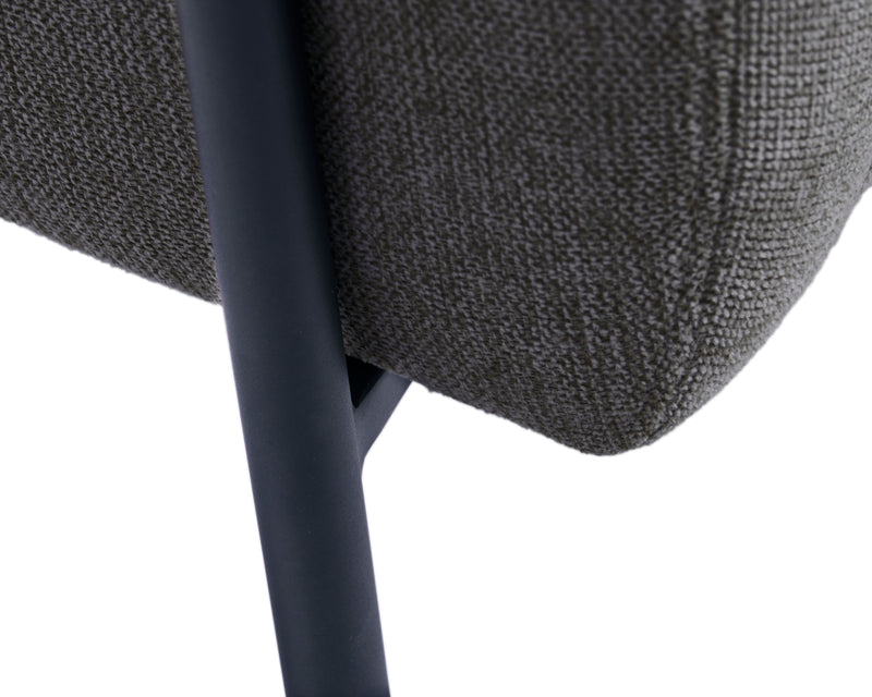 Trout Loungestol, Mørkegrå, 65x77x84,5 cm