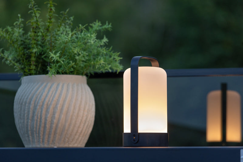 Venture Home - Fern Bordlampe Ø12xH22cm - Black/white