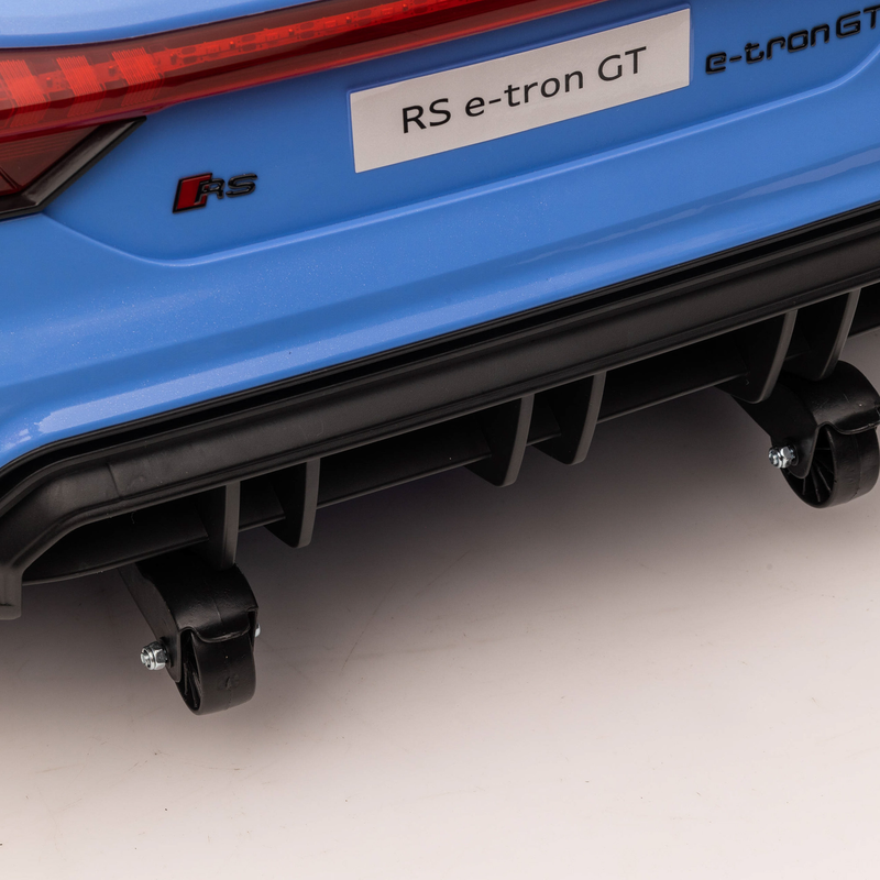 Nordic Play - Elbil Audi RS e-tron GT 4x12V motorer, EVA hjul, PU lædersæde