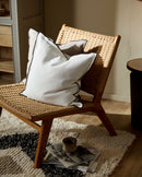 Nordal - CLUB loungestol i teaktræ og flet – B62 × D73 × H75 cm