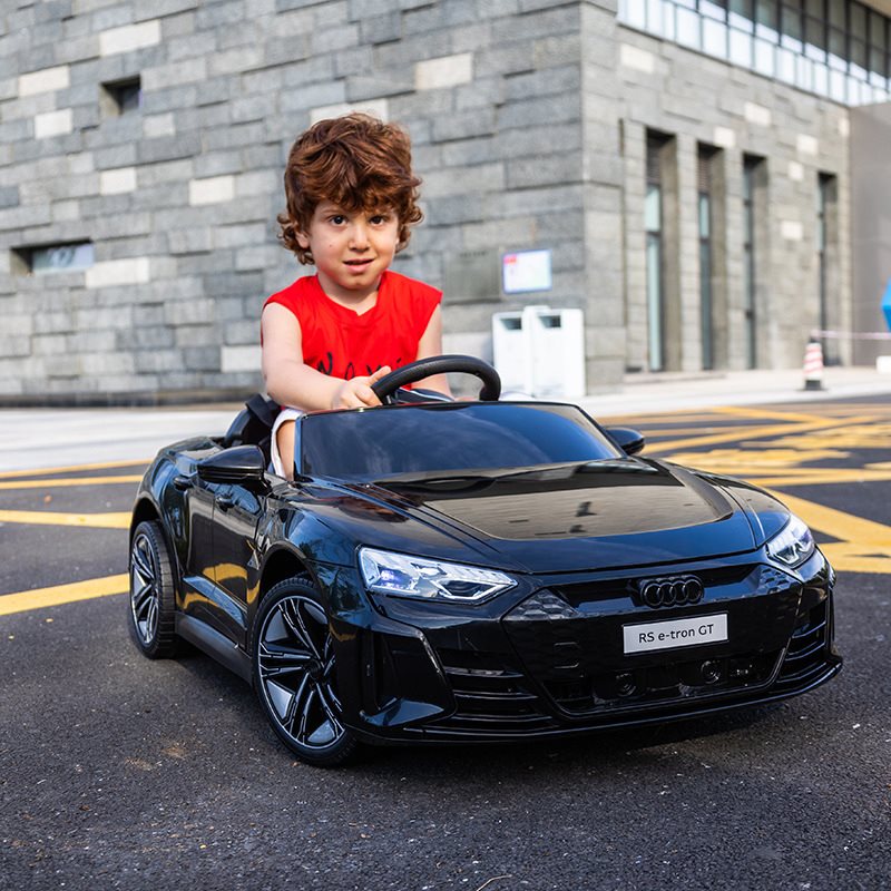 Licensed - AUDI RS e-tron GT, Sort,lædersæde,sele,fjernbjening, 10,8V,5Ah,4x12V/30W