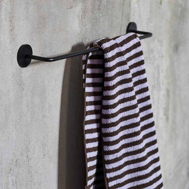 MOUD Home - WALL håndklædeholder sort - 60×7 cm