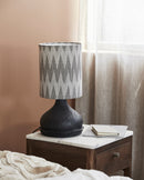 Nordal - ARITO bordlampe – sort – Ø21,5 × H45 cm