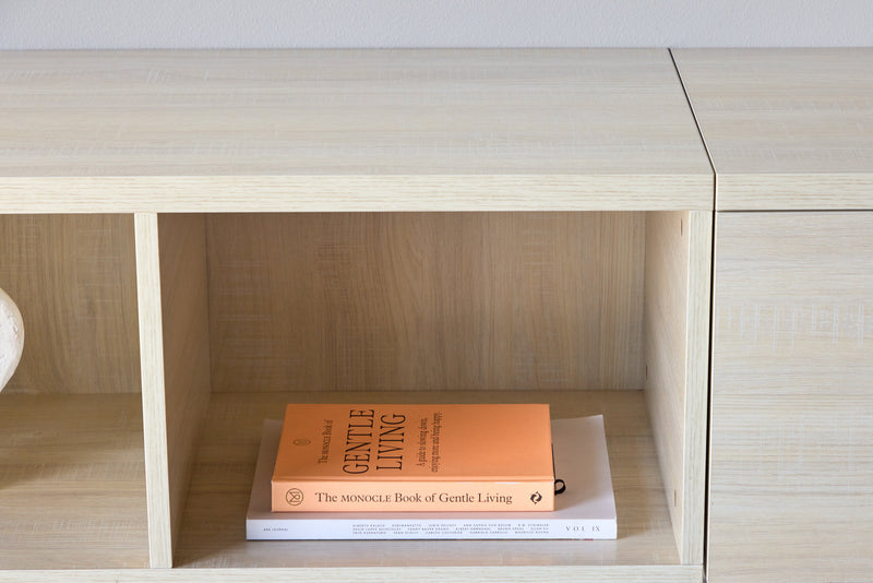 Venture Home - Nomi – TV‑bord 180×35 cm – whitewash, skuffer og åbne hylder
