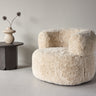 Venture Home - Gert – lænestol i offwhite blød kunstpels med metalstel – 87×82×72cm - Bolig og Haven