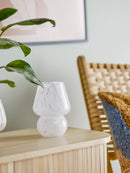Bloomingville - Halim Vase, Hvid, Glas - Ø13 × H18,5 cm