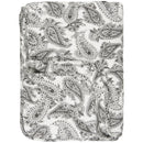 Fra Ib Laursen kollektion Quilt hvid med sort paisley 130 gange 180 centimeter