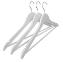 Hvide træ tøjbøjler som er 43 cm lange fra Home>it