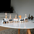 Magni - Fødselsdagstog 'Sort og hvid', 4 vogne