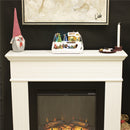 Juleby "Treehouse Town" med lys og musik. Til batteri