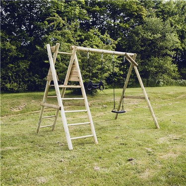 Nordic Play - Gyngestativ 240 cm med platform m/1 sort gynge og 1 sort trapez ekskl. rutsjebane - Bolig og Haven