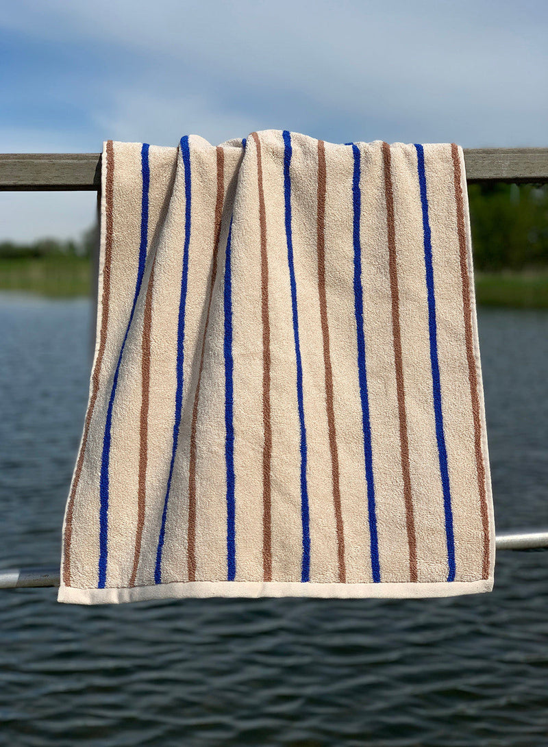 OYOY Living - Raita Håndklæde - 100x150 cm - Caramel / Optic Blue