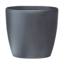 Den sorte/antracit Brussels Round urtepotteskjuler i genbrugsplast fra Elho i størrelserne 9,5 til 30 cm
